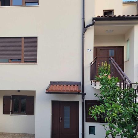 Apartment Irena-Pula Marina Экстерьер фото